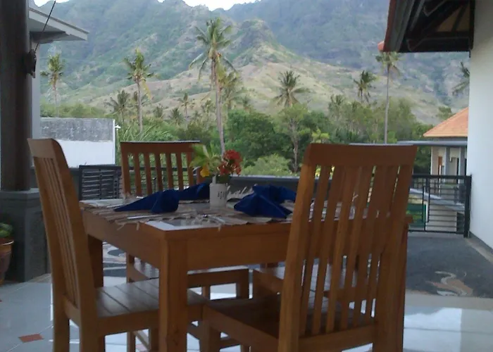 Hotel Antari 3*