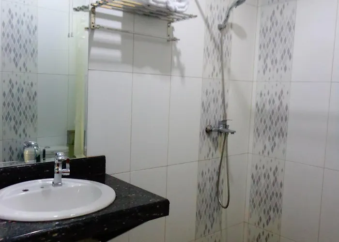 Hotel Antari 3*